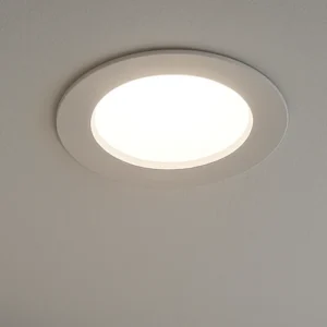 Luz empotrado a la pared